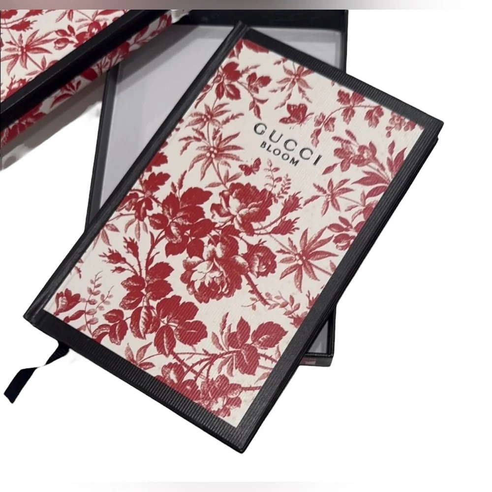 NEW in Box and Bag Gucci Bloom Floral Notebook Gift Set 7.5 x 5 - Picture 3 of 7